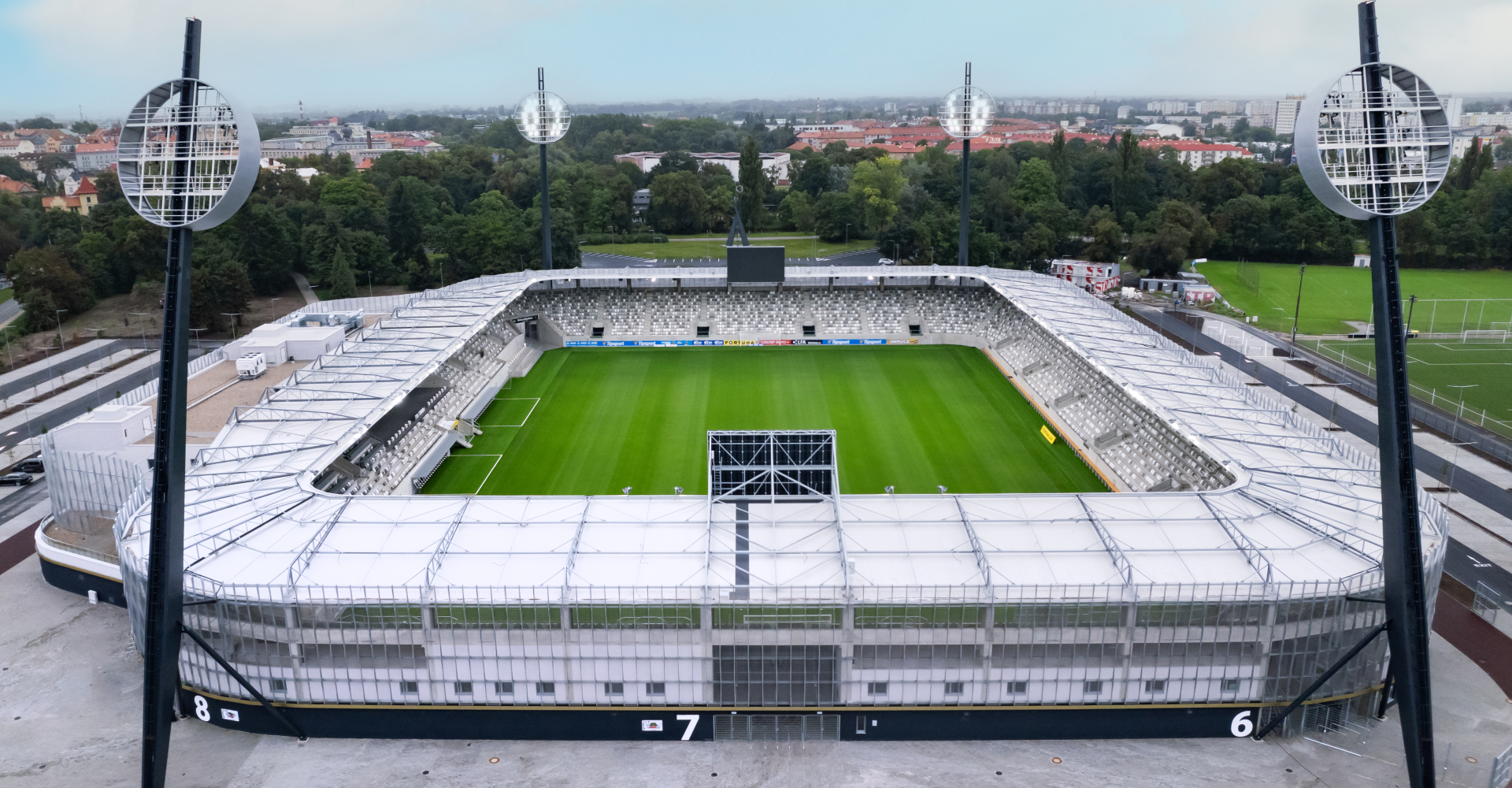 Fotbalový stadion FC Hradec králové